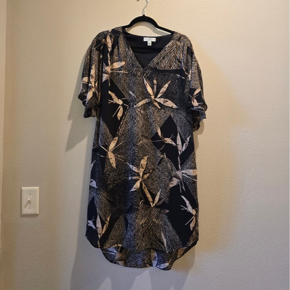 H Halston Black and Tan V-Neck Dress Sz L